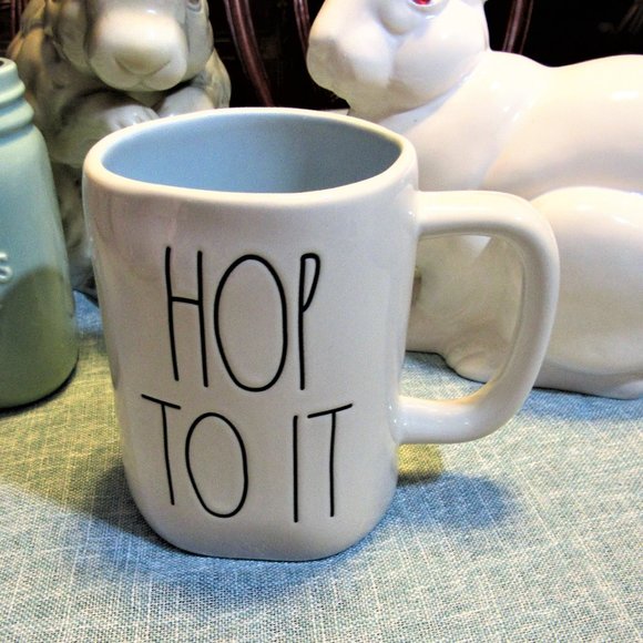 RAE DUNN MUG CUP  "HOP TO IT" NEW 4.5" - Picture 1 of 2